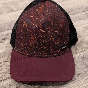 PRANA Snapback Burgundy and Black Mesh Cap NWT